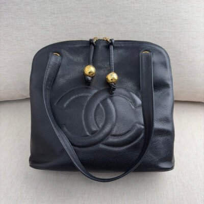 CHANEL Black Caviar CC Logo Tote Medium GHW