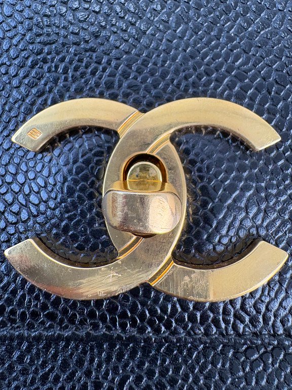 CHANEL Black Caviar CC Tote Medium GHW - Image 15