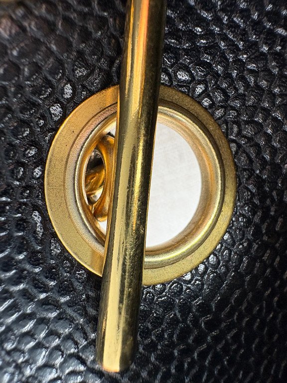 CHANEL Black Caviar CC Tote Medium GHW - Image 29