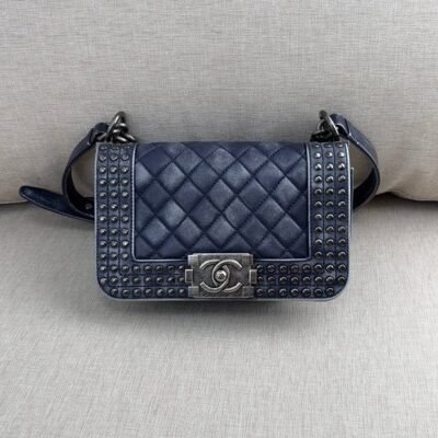 CHANEL Black Calfskin Wild Stitch Boy Bag New Medium SHW