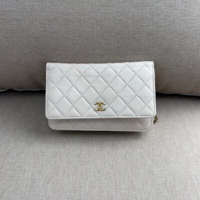 CHANEL White Lambskin Wallet on Chain GHW