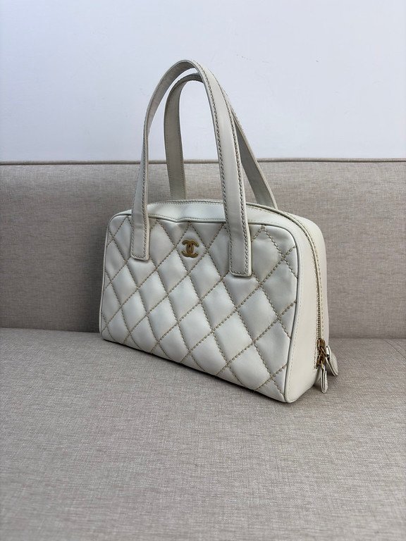 CHANEL White Calfskin Wild Stitch Bowler Medium GHW - Image 3