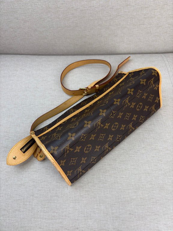 LOUIS VUITTON Brown Monogram Canvas Popincourt Long GHW - Image 4