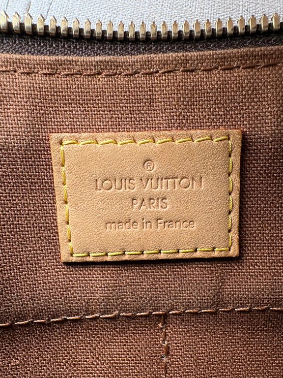 LOUIS VUITTON Brown Monogram Canvas Popincourt Long GHW - Image 28