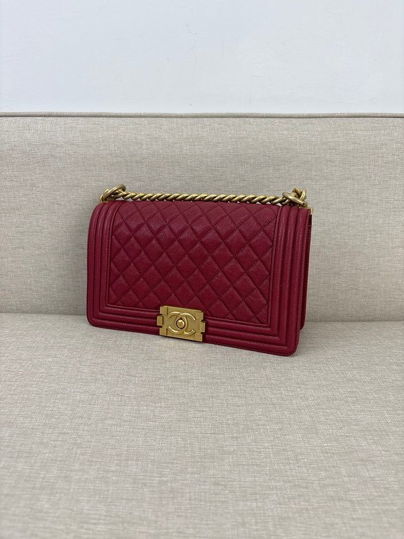 CHANEL Red Caviar Le Boy Flap Bag Old Medium GHW - Image 16
