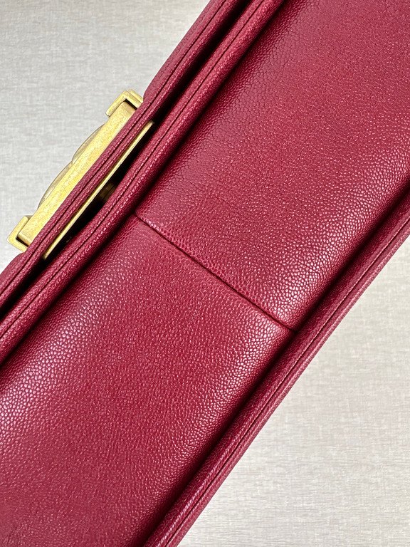 CHANEL Red Caviar Le Boy Flap Bag Old Medium GHW - Image 7