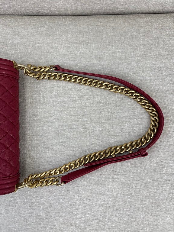 CHANEL Red Caviar Le Boy Flap Bag Old Medium GHW - Image 8