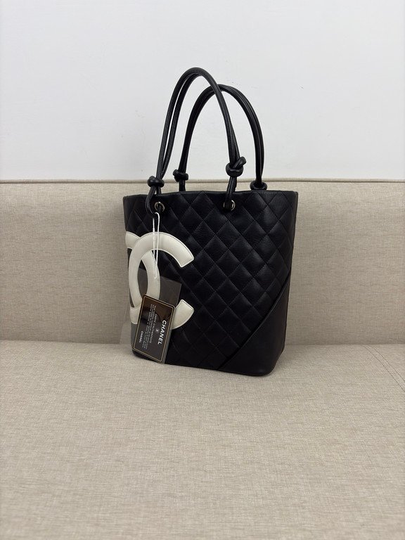 CHANEL Black/White Calfskin Cambon Tote Small SHW - Image 2