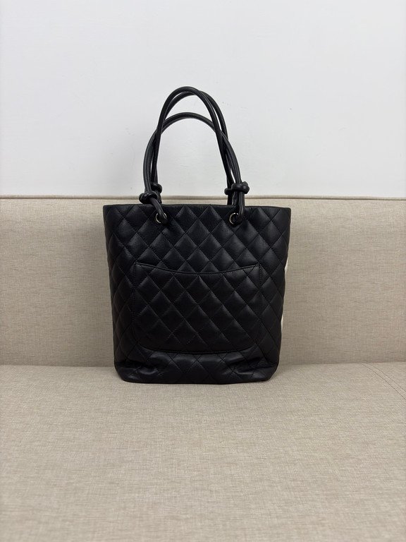 CHANEL Black/White Calfskin Cambon Tote Small SHW - Image 17