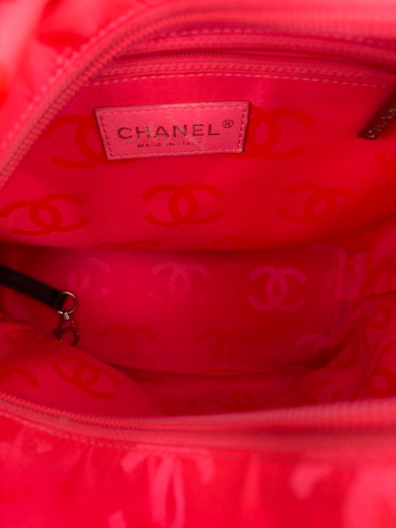 CHANEL Black/White Calfskin Cambon Tote Small SHW - Image 11