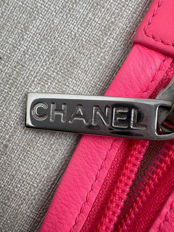 CHANEL Black/White Calfskin Cambon Tote Small SHW - Image 22
