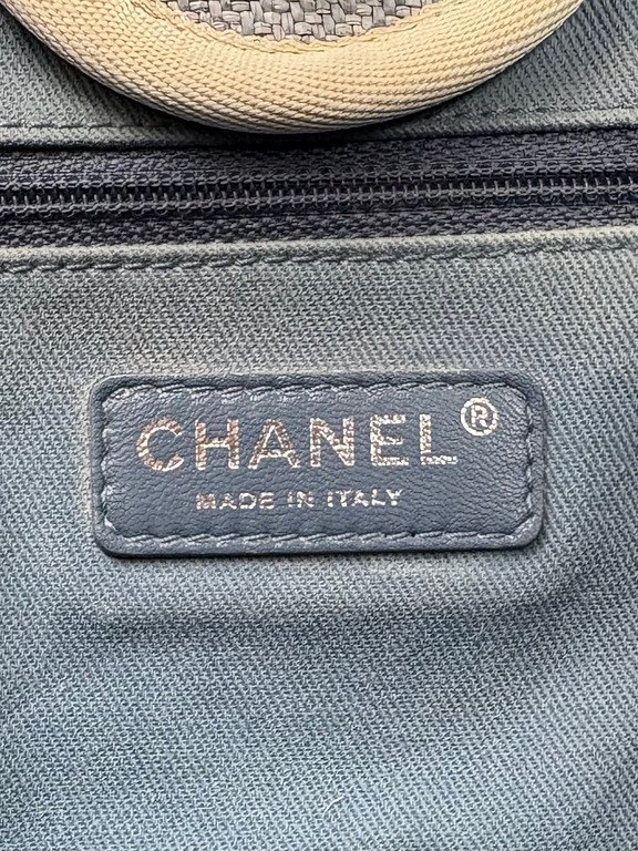 CHANEL Grey Raffia Deauville Shopping Bag Medium SHW - Image 21