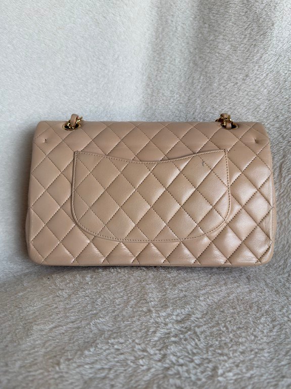 CHANEL Beige Lambskin Classic Double Flap Medium GHW - Image 3