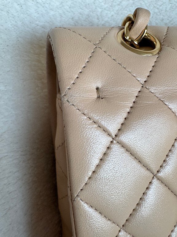 CHANEL Beige Lambskin Classic Double Flap Medium GHW - Image 6