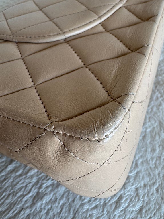 CHANEL Beige Lambskin Classic Double Flap Medium GHW - Image 7