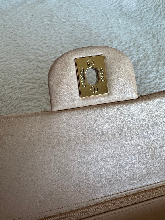 CHANEL Beige Lambskin Classic Double Flap Medium GHW - Image 16