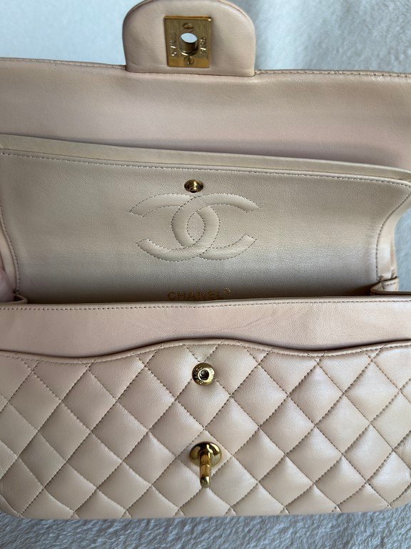CHANEL Beige Lambskin Classic Double Flap Medium GHW - Image 19