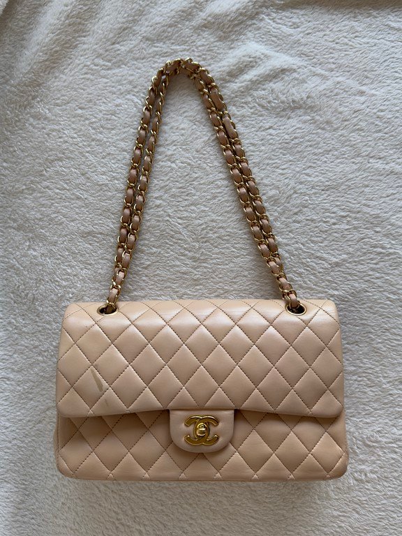 CHANEL Beige Lambskin Classic Double Flap Medium GHW - Image 29