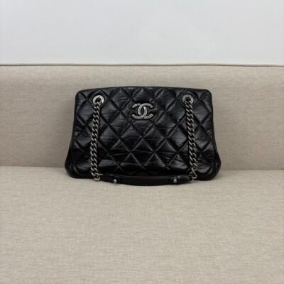 CHANEL Black Aged Calfskin Shopping Tote Medium SHW