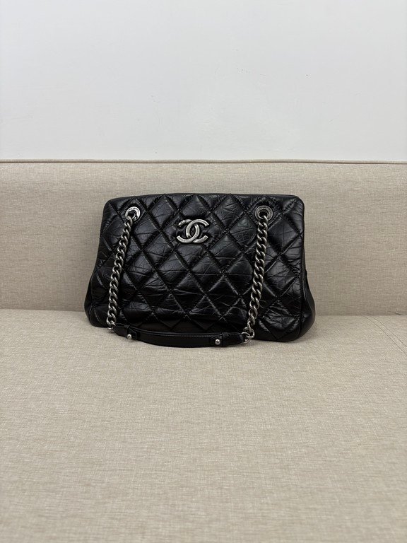 CHANEL Black Aged Calfskin Shopping Tote Medium SHW - Image 16