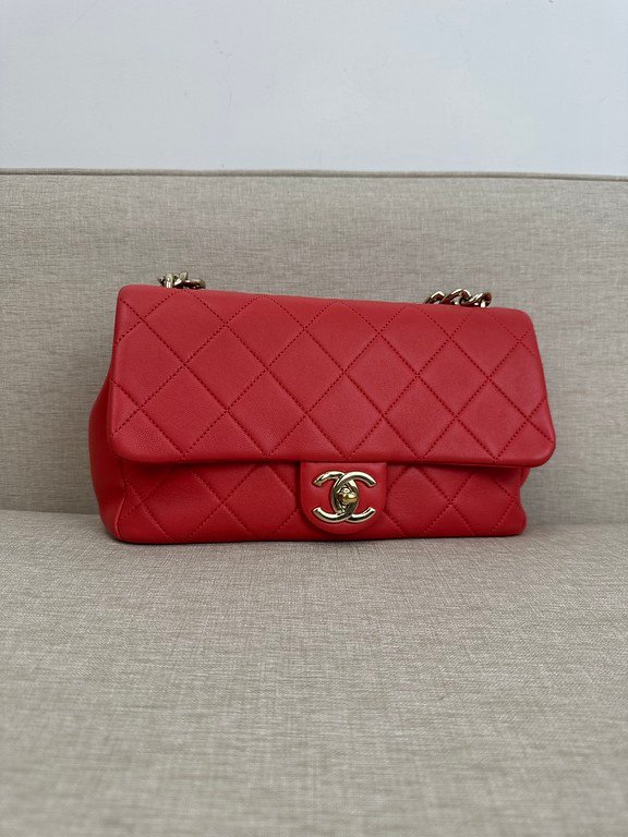 CHANEL Red Lambskin Classic Flap Small GHW - Image 16