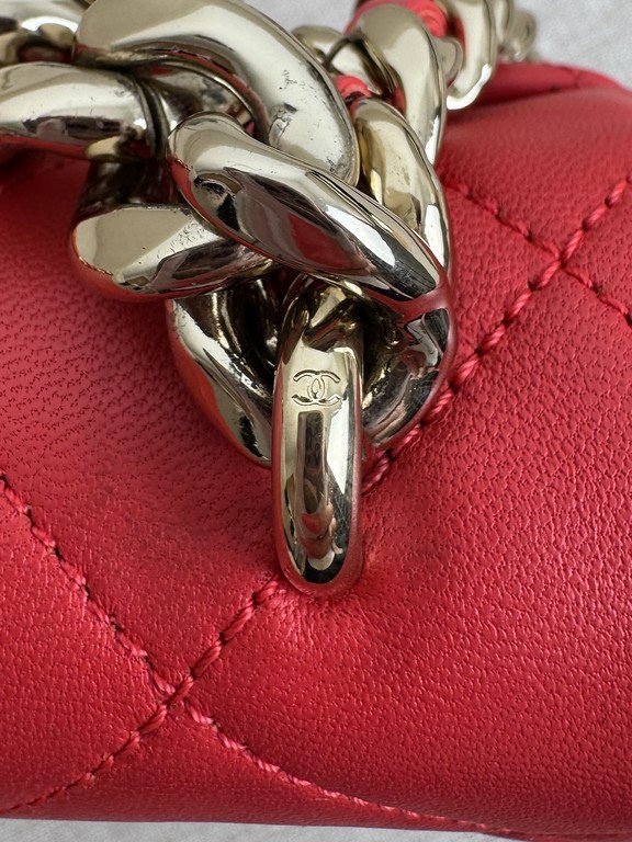 CHANEL Red Lambskin Classic Flap Small GHW - Image 8
