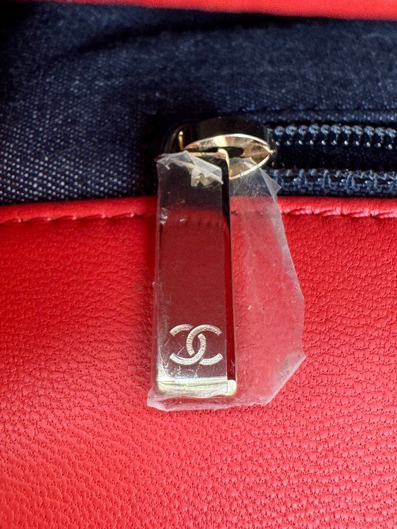 CHANEL Red Lambskin Classic Flap Small GHW - Image 20