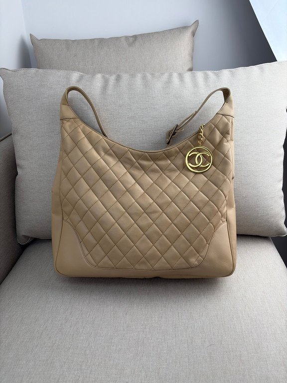 CHANEL Beige Lambskin Hobo Bag Large GHW