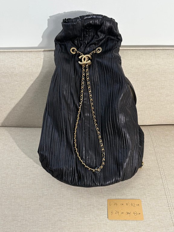 CHANEL Black Pleated Lambskin Coco Pleats Drawstring Bag Large GHW - Image 16