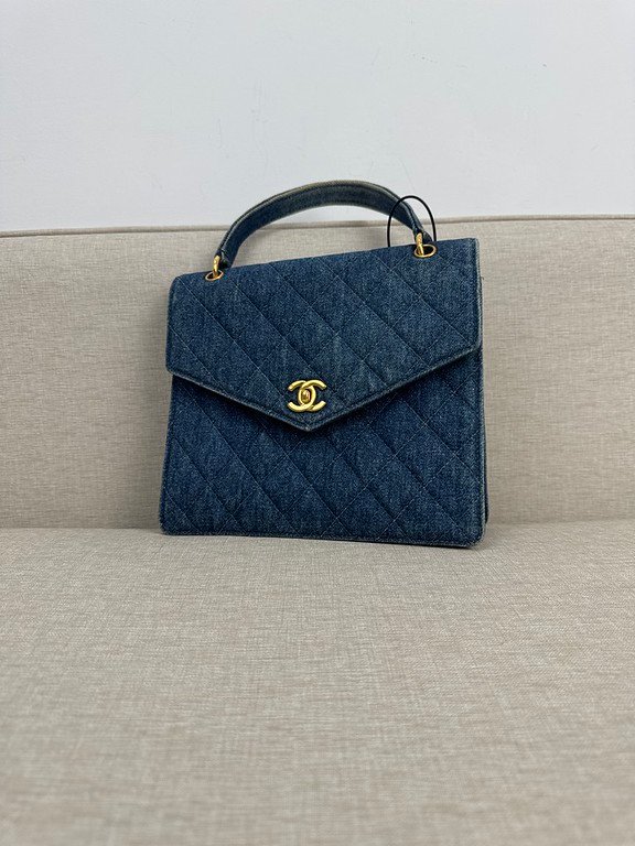 CHANEL Blue Denim Kelly Top Handle Medium GHW - Image 17