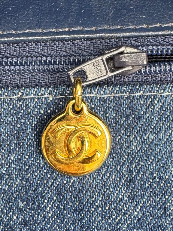 CHANEL Blue Denim Kelly Top Handle Medium GHW - Image 10