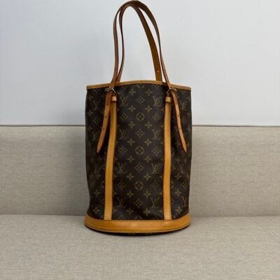 LOUIS VUITTON Brown Monogram Canvas Bucket GM GHW
