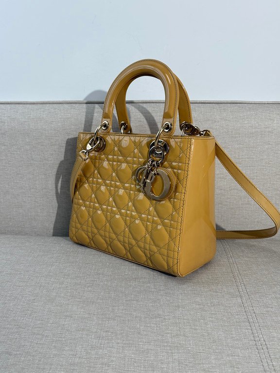 DIOR Beige Patent Leather Lady Dior Medium LGHW - Image 15