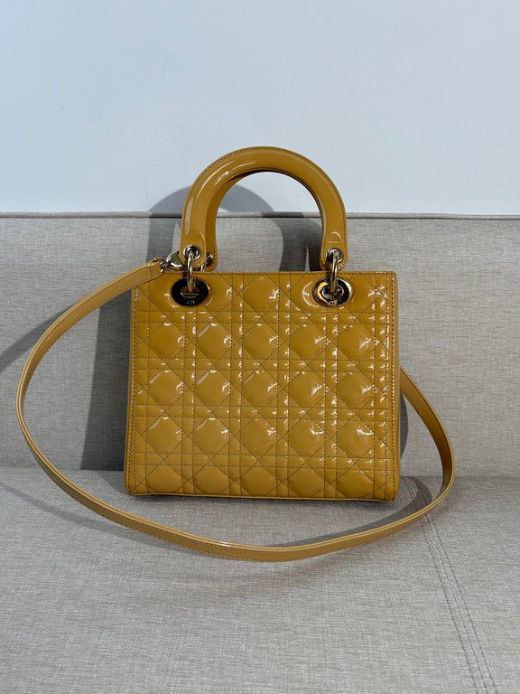DIOR Beige Patent Leather Lady Dior Medium LGHW - Image 4