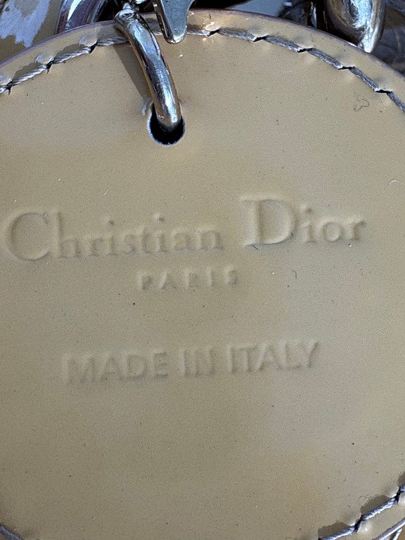DIOR Beige Patent Leather Lady Dior Medium LGHW - Image 25