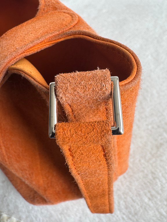 HERMES Orange Suede Picotin Lock PM SHW - Image 6