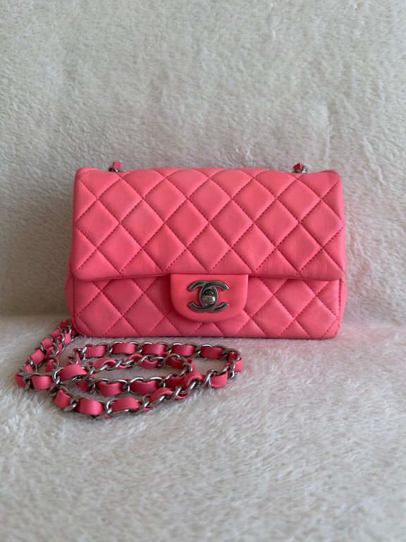 CHANEL Pink Lambskin Classic Flap Mini SHW - Image 2