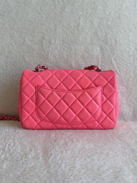CHANEL Pink Lambskin Classic Flap Mini SHW - Image 3