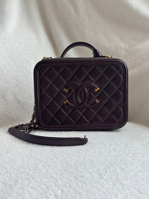 CHANEL Black Caviar CC Filigree Vanity Case Medium GHW