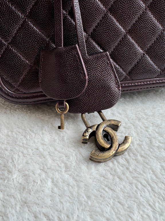 CHANEL Black Caviar CC Filigree Vanity Case Medium GHW - Image 4
