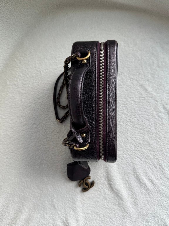 CHANEL Black Caviar CC Filigree Vanity Case Medium GHW - Image 23