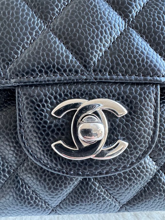 CHANEL Black Caviar Classic Flap Medium SHW - Image 6