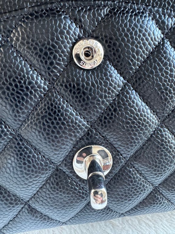 CHANEL Black Caviar Classic Flap Medium SHW - Image 15