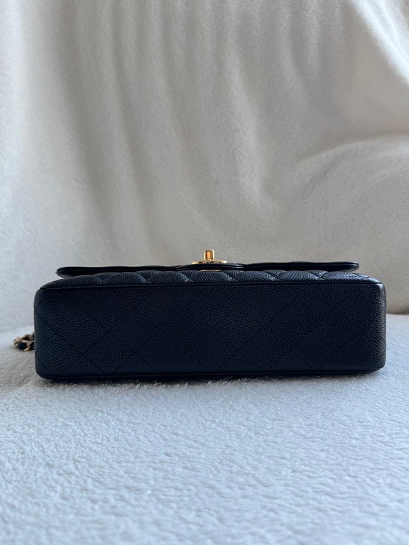 CHANEL Black Caviar Classic Flap Medium GHW - Image 8