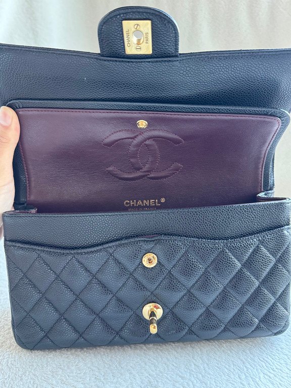 CHANEL Black Caviar Classic Flap Medium GHW - Image 10