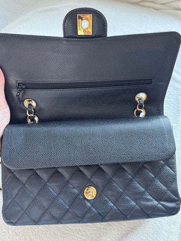 CHANEL Black Caviar Classic Flap Medium GHW - Image 8
