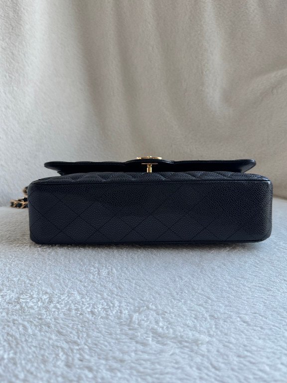 CHANEL Black Caviar Classic Flap Medium GHW - Image 20