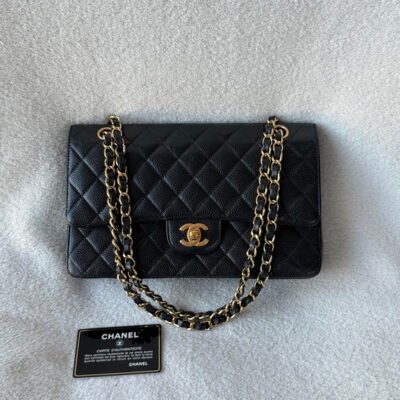 CHANEL Black Caviar Classic Flap Medium GHW